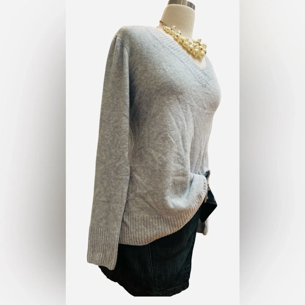 Women's V-Neck Sweater - Light Baby Blue